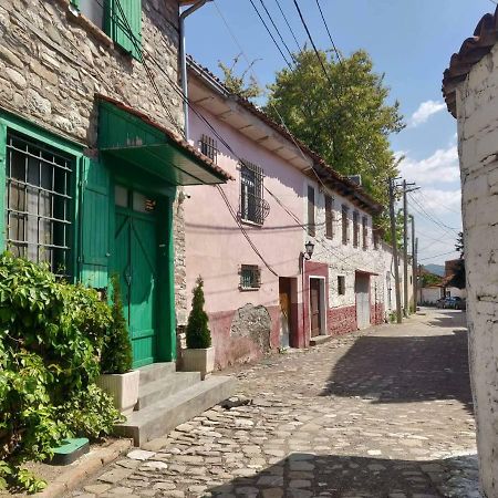 Private Apartment Elbasan Historic Center Kültér fotó
