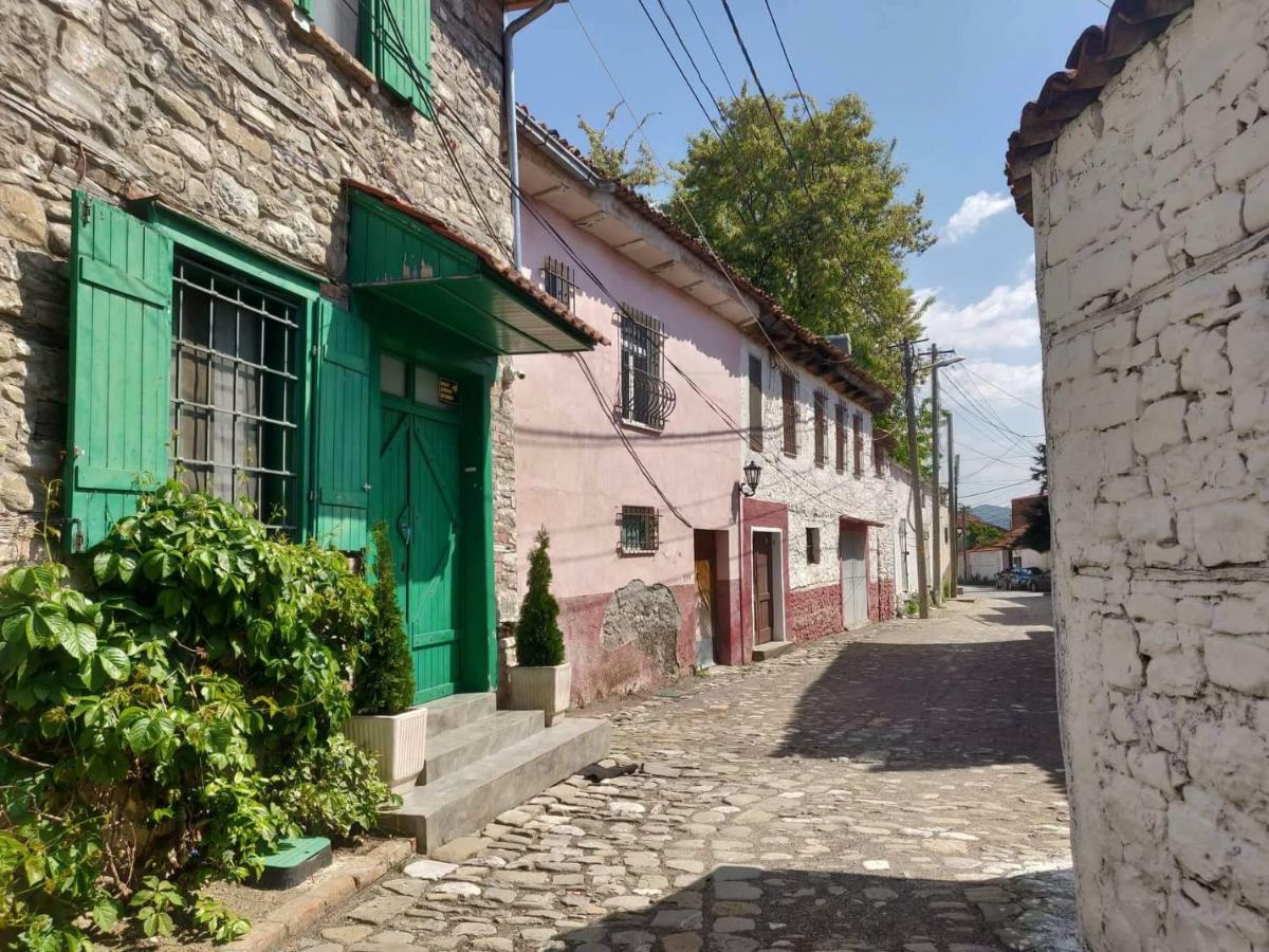 Private Apartment Elbasan Historic Center Kültér fotó